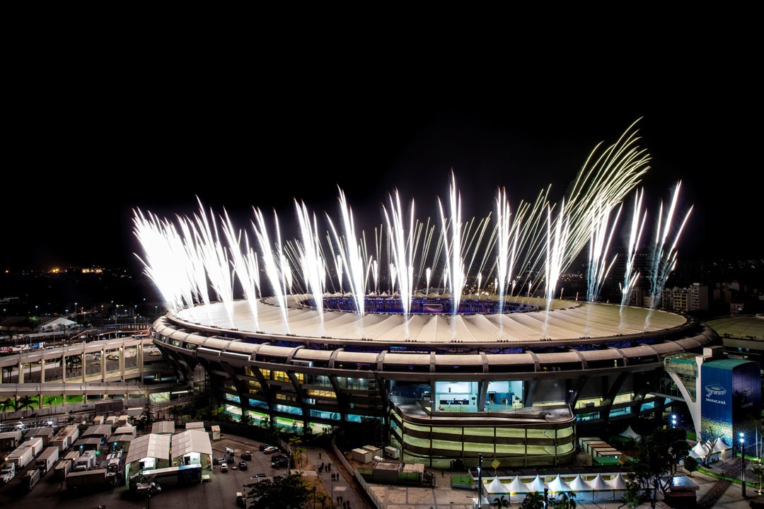 RIO DE JANEIRO, BRAZIL - AUGUST 03: Fireworks explode above the Maracana stadium during the rehearsal of the opening ceremony of the Olympic Games on August 03, 2016 in Rio de Janeiro, Brazil. Rio 2016 will be the first Olympic Games in South America. The event will take place between August 5-21. (Photo by Buda Mendes/Getty Images)