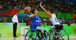 RIO DE JANEIRO, BRAZIL - SEPTEMBER 8: Vileide Almeida of Brazil and Silvia Linari of Argentina during the Wheelchair Basketball match at Arena Carioca 1 on Day 1 of the Rio 2016 Paralympic Games on September 8, 2016 in Rio de Janeiro, Brazil. (Photo by Lucas Uebel/Getty Images)